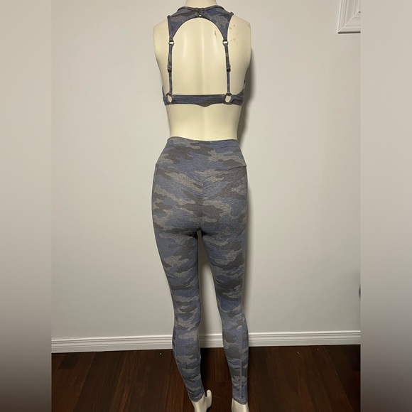 Bombshell Sportswear Camo Set - Picture 3 of 9